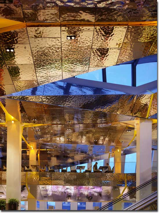 Moscow, Tsvetnoy Central Market, Restaurant and Atrium, Ceiling and Wall Panels Type EXYD-M, Photo Chris Gascoigne