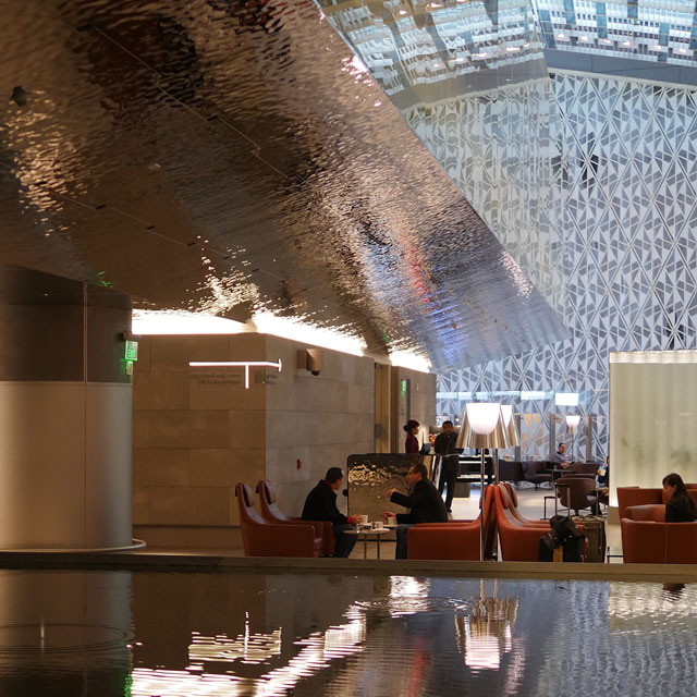 Hamad International Airport in Doha, Al Mourjan Business Lounge, Ceiling Cladding EXYD-M, Photo EXYD, 2014