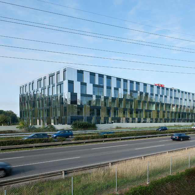 Geopolis in Lausanne, Building Partly Cladded with EXYD-M, Northeast Front, Photo Thomas Jantscher, September 2011