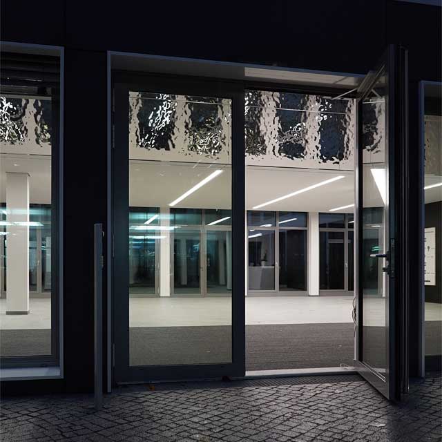 Germany, Munich, Twin Yards Building, Entrance Hall At Night-Time, Wall Cladding EXYD-M, Photo EXYD, 2015