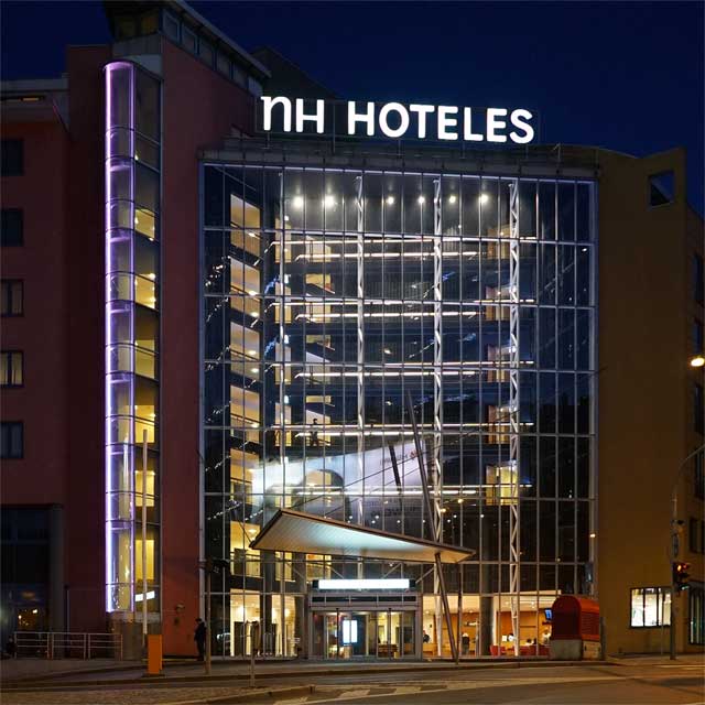 Prague, Czechia, NH City Hotel, Entrance Hall with Footbridges, EXYD-M for Cladding of Soffits, Photo EXYD