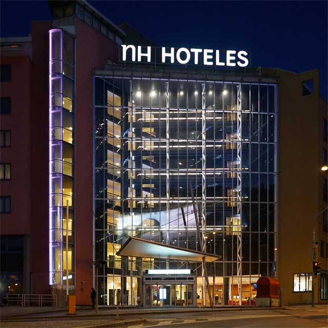 Prague, Czechia, NH City Hotel, Entrance Hall with Footbridges, EXYD-M for Cladding of Soffits, Photo EXYD