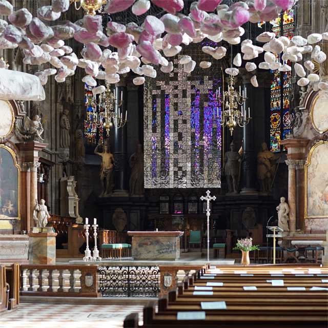 Austria, Vienna, St. Stephen's Cathedral, Lenten Cloth 2019, Peter Baldinger, Temporary Art Installation 'Echo Curtain' with EXYD-M and EXYD-D, Photo EXYD