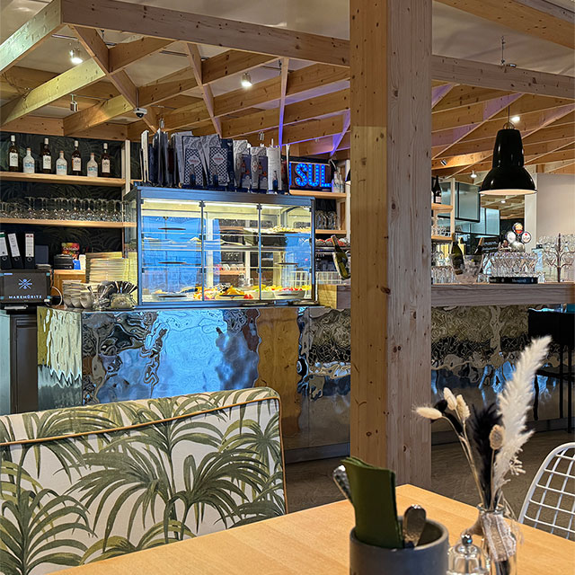 Germany, Waren on Lake Mueritz, Marina Resort Maremueritz, Interior Architects Kitzig, Kitchen Technology Guenther, Mirroring Furniture Cladding EXYD, Completion 2020, Photo 2024