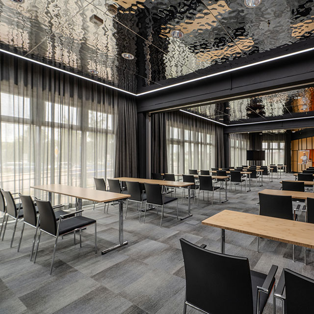 Germany, Wismar, Park Inn Radisson, Architect FORMWAENDE, Ceiling System Lindner, Ceiling Panels EXYD, Photo Andreas Rehkopp