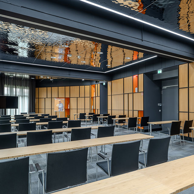 Germany, Wismar, Park Inn Radisson, Architect FORMWAENDE, Ceiling System Lindner, Ceiling Panels EXYD, Photo Andreas Rehkopp